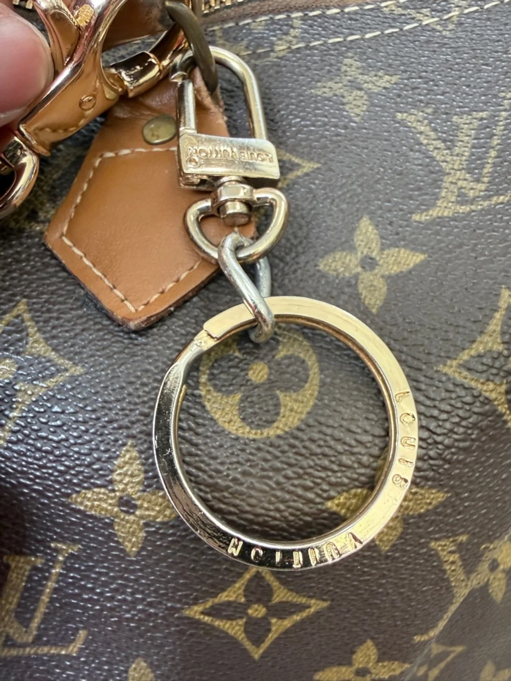 Louis Vuitton Monogram Key Ring with Gold Hardware. - Picture 2 of 7